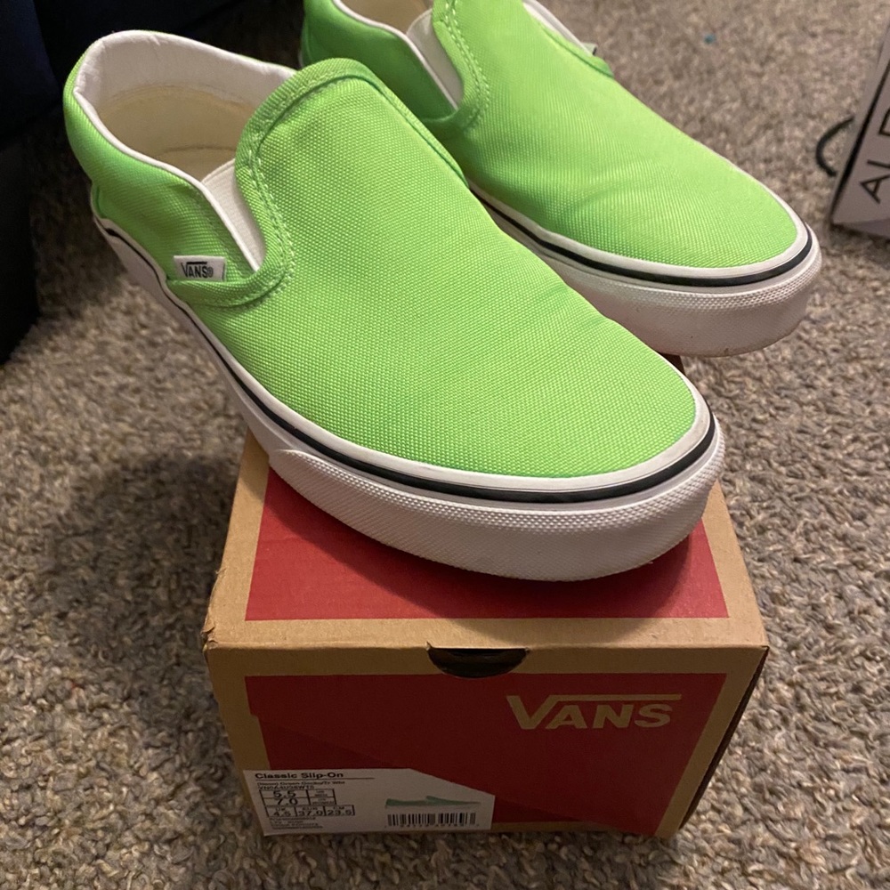 Vans classic slip on